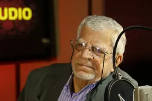 گویندگی مستند