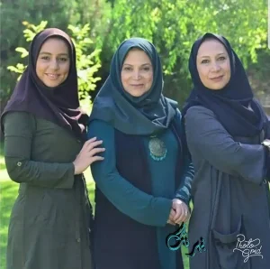 نرگس فولادوند