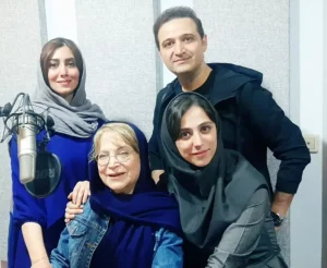 آزاده اکبری
