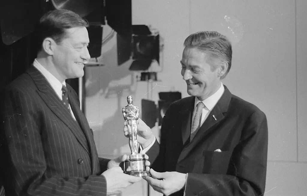 فیلم صنعتی شیشه