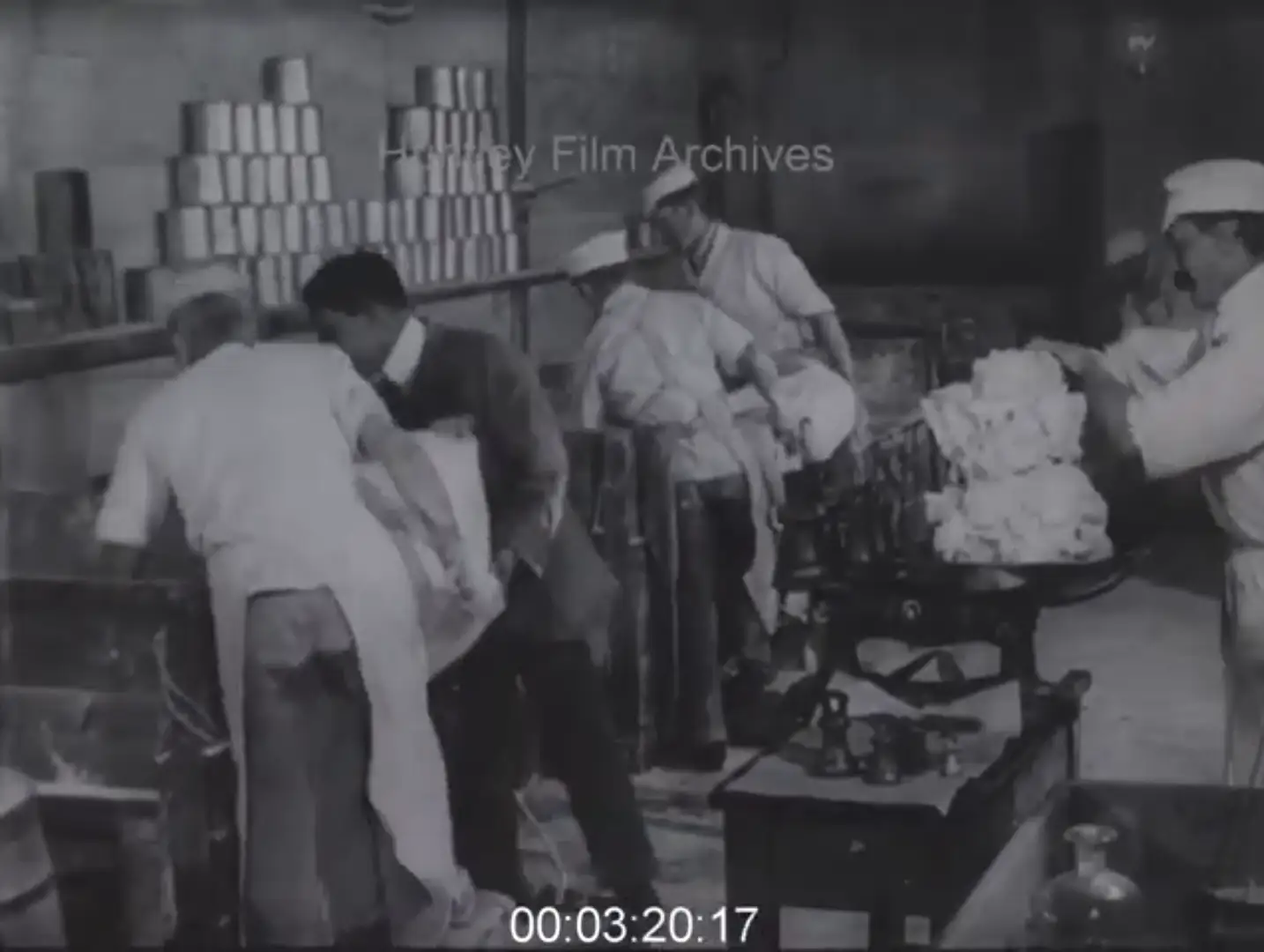 فیلم صنعتی بازدید از کارخانه بیسکویتسازی پیک فِرین و شرکا