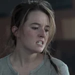 کیتلین دور در نقش ابی در سریال آخرین بازمانده از ما